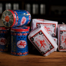 Hong Kong Curious: Roasted Oolongs & Aged Puer